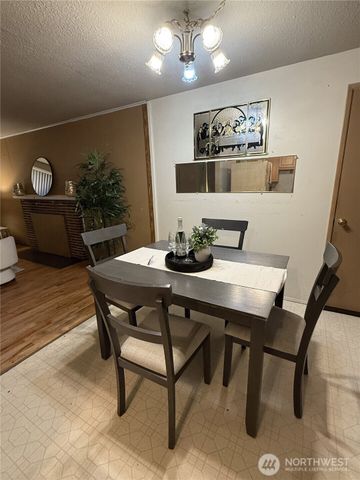 22905 SE 106th PL SE, Kent, WA 98031