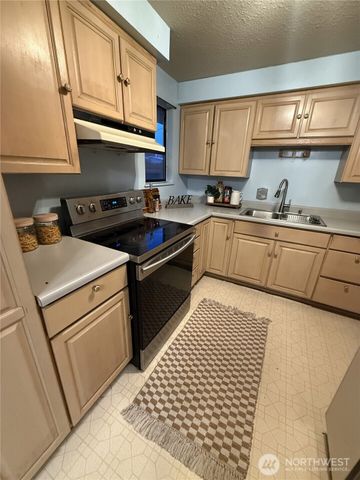 22905 SE 106th PL SE, Kent, WA 98031