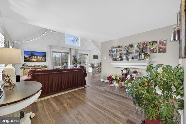 9666 SPRINGS RD, Warrenton, VA 20186