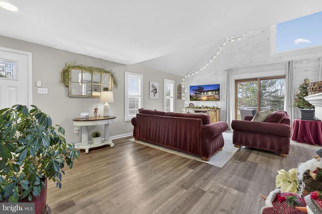 9666 SPRINGS RD, Warrenton, VA 20186