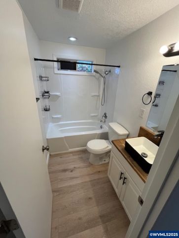 4803 Future Rd NE, Salem, OR 97305