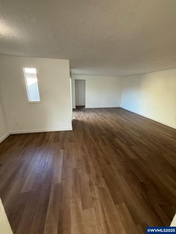 4803 Future Rd NE, Salem, OR 97305