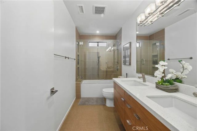 5277 E Ocean, Long Beach, CA 90803
