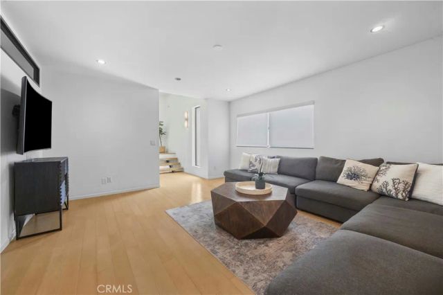 5277 E Ocean, Long Beach, CA 90803