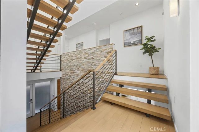 5277 E Ocean, Long Beach, CA 90803