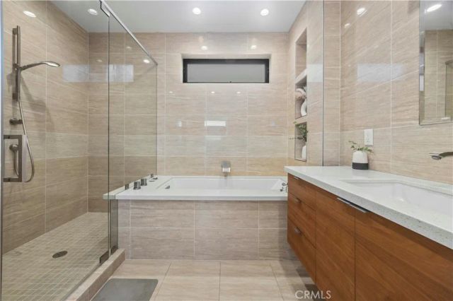 5277 E Ocean, Long Beach, CA 90803
