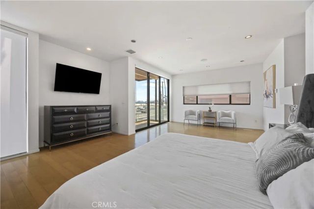 5277 E Ocean, Long Beach, CA 90803
