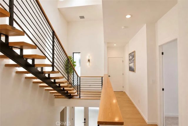 5277 E Ocean, Long Beach, CA 90803