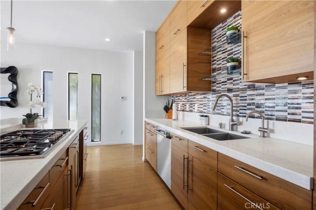 5277 E Ocean, Long Beach, CA 90803