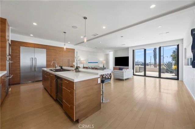 5277 E Ocean, Long Beach, CA 90803