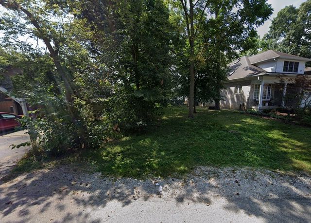 21803 W Lake Avenue, Round Lake, IL 60073