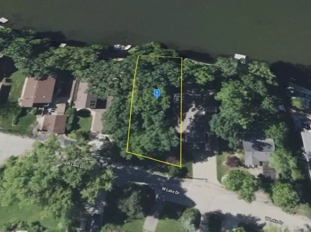 21803 W Lake Avenue, Round Lake, IL 60073