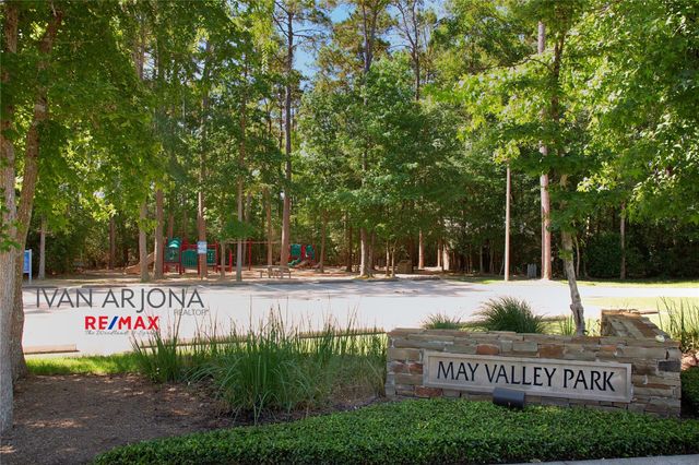 102 Blue Creek, The Woodlands, TX 77382