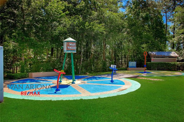 102 Blue Creek, The Woodlands, TX 77382