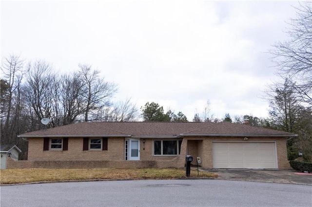 1 Circle Drive, Luzerne, PA 18201