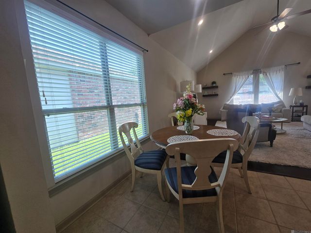 1412 Alouette Dr, Baton Rouge, LA 70820