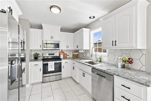 241 Cool Water Court, Boiling Springs, SC 29316