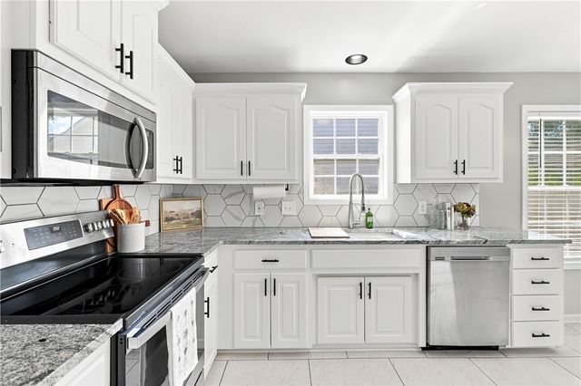 241 Cool Water Court, Boiling Springs, SC 29316