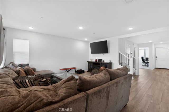 32970 Pacifica Pl, Lake Elsinore, CA 92530