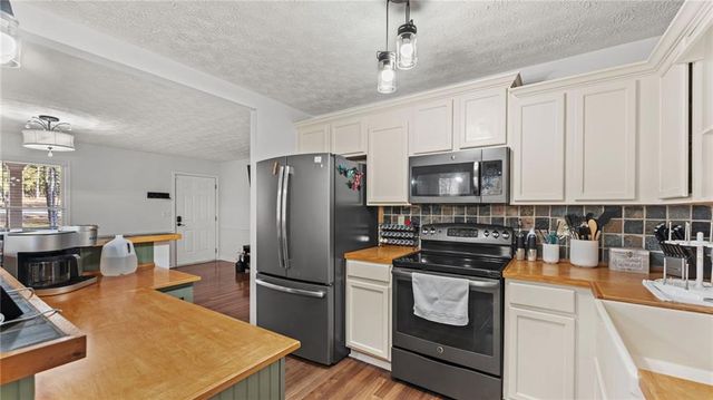 587 Colbert Road, Dallas, GA 30132