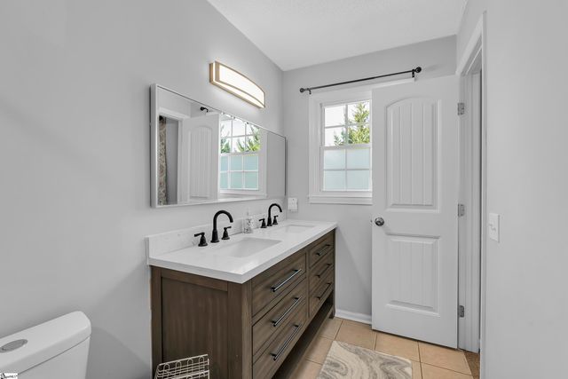 145 Oak Park Drive, Mauldin, SC 29662