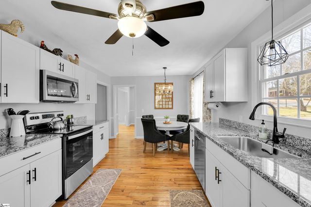 145 Oak Park Drive, Mauldin, SC 29662