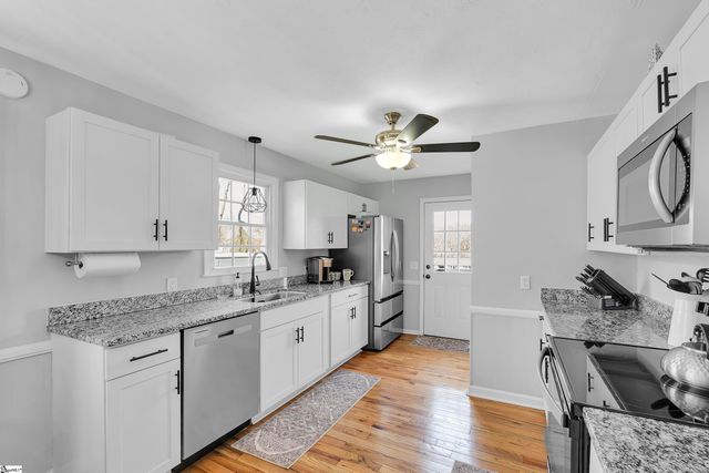 145 Oak Park Drive, Mauldin, SC 29662