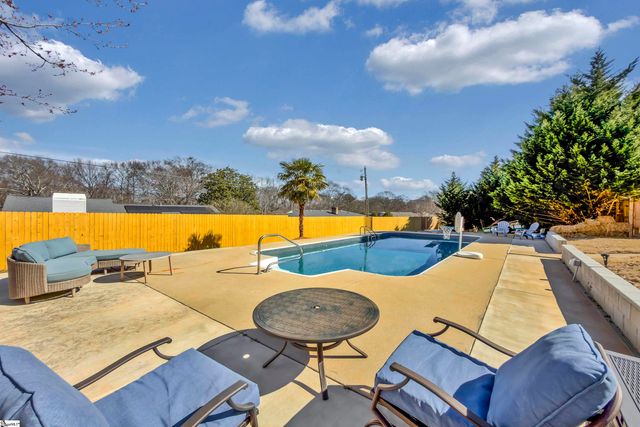 145 Oak Park Drive, Mauldin, SC 29662