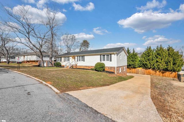 145 Oak Park Drive, Mauldin, SC 29662