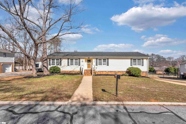 145 Oak Park Drive, Mauldin, SC 29662