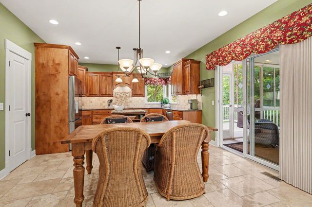 4492 Oak Arbor Drive NE, Grand Rapids, MI 49525