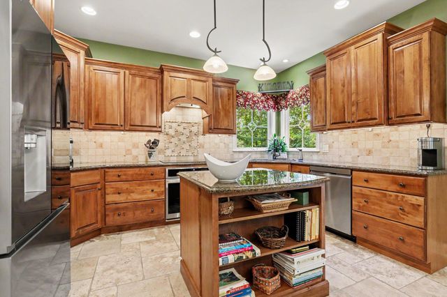4492 Oak Arbor Drive NE, Grand Rapids, MI 49525