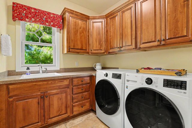 4492 Oak Arbor Drive NE, Grand Rapids, MI 49525