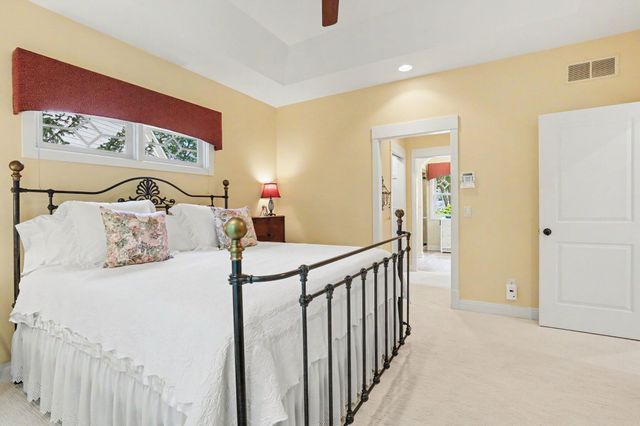 4492 Oak Arbor Drive NE, Grand Rapids, MI 49525