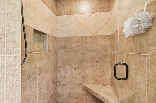 4492 Oak Arbor Drive NE, Grand Rapids, MI 49525