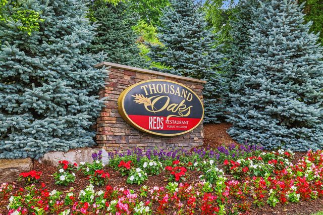 4492 Oak Arbor Drive NE, Grand Rapids, MI 49525