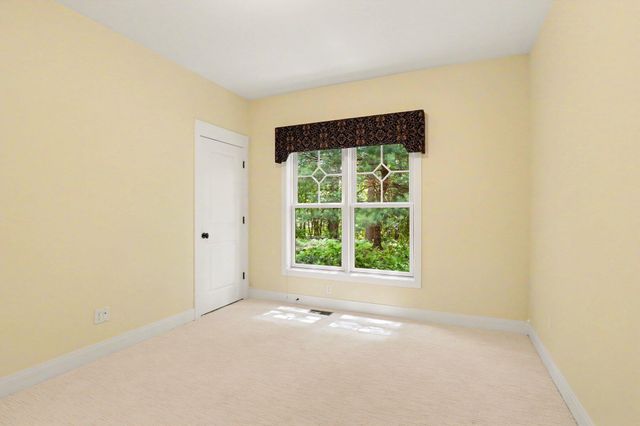 4492 Oak Arbor Drive NE, Grand Rapids, MI 49525