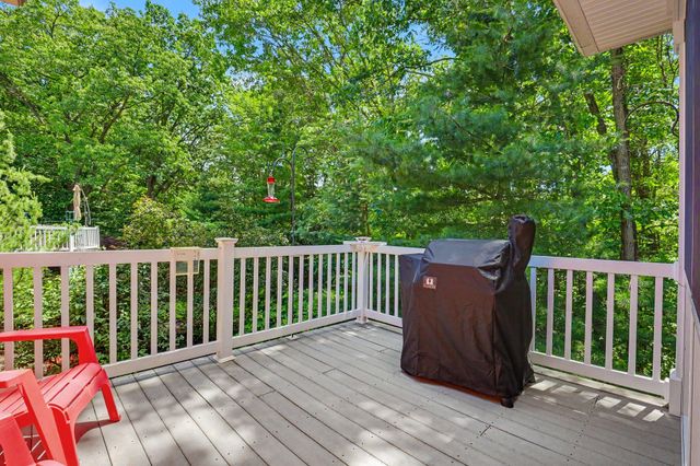 4492 Oak Arbor Drive NE, Grand Rapids, MI 49525