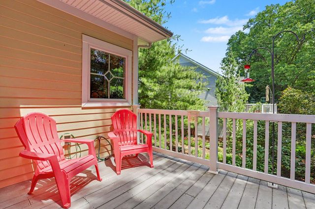 4492 Oak Arbor Drive NE, Grand Rapids, MI 49525