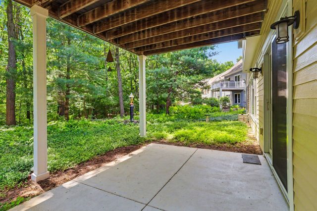 4492 Oak Arbor Drive NE, Grand Rapids, MI 49525