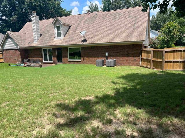 2683 MORNING WOODS DR, Memphis, TN 38016