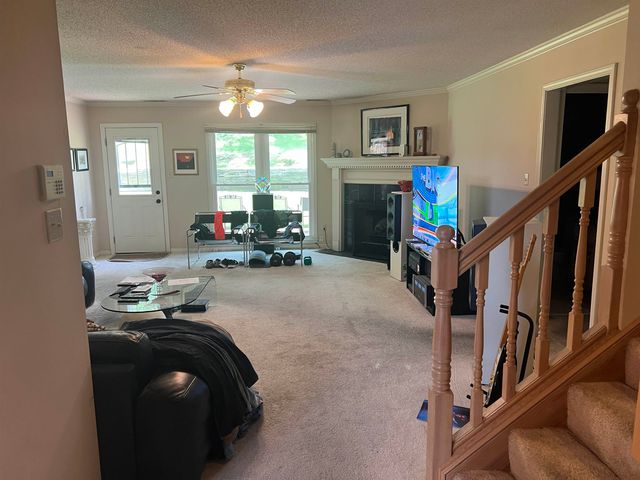 2683 MORNING WOODS DR, Memphis, TN 38016