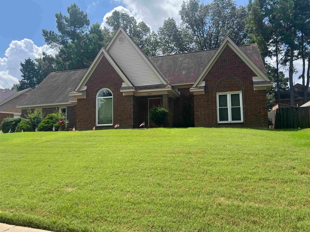 2683 MORNING WOODS DR, Memphis, TN 38016