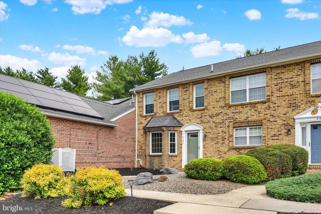 4194 NANTUCKET DR, Mechanicsburg, PA 17050
