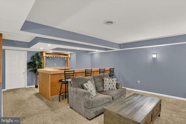 4194 NANTUCKET DR, Mechanicsburg, PA 17050