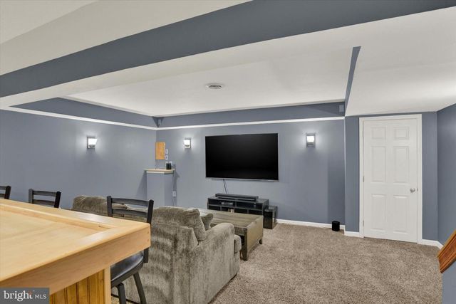 4194 NANTUCKET DR, Mechanicsburg, PA 17050