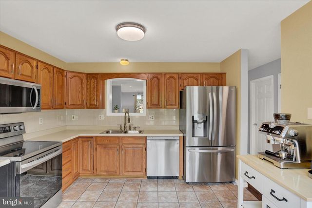 4194 NANTUCKET DR, Mechanicsburg, PA 17050