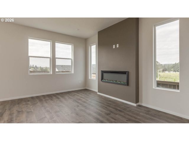 3703 Sw 36th St, Gresham, OR 97080