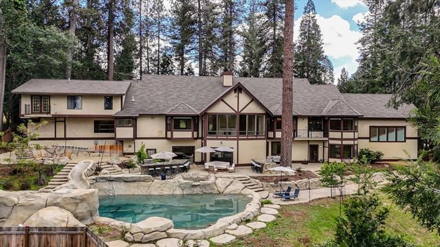 10304 Banner Lava Cap Rd, Nevada City, CA 95959
