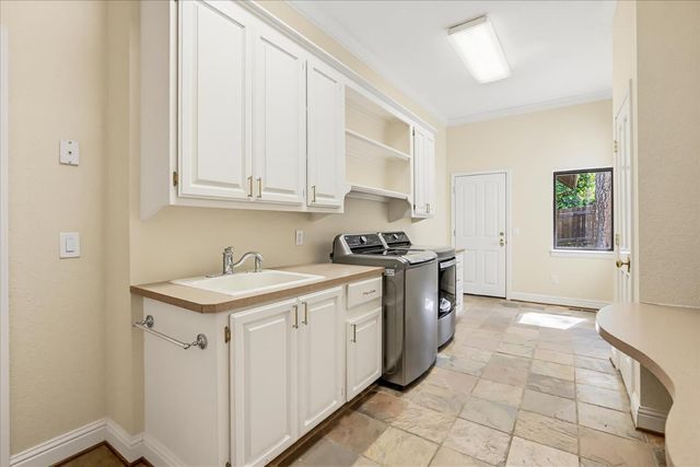 10304 Banner Lava Cap Rd, Nevada City, CA 95959